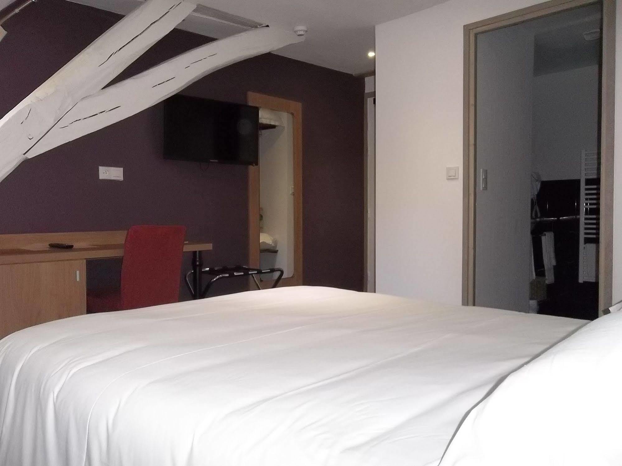 Logis L'Hotel D'Arc Arc-sur-Tille Ngoại thất bức ảnh
